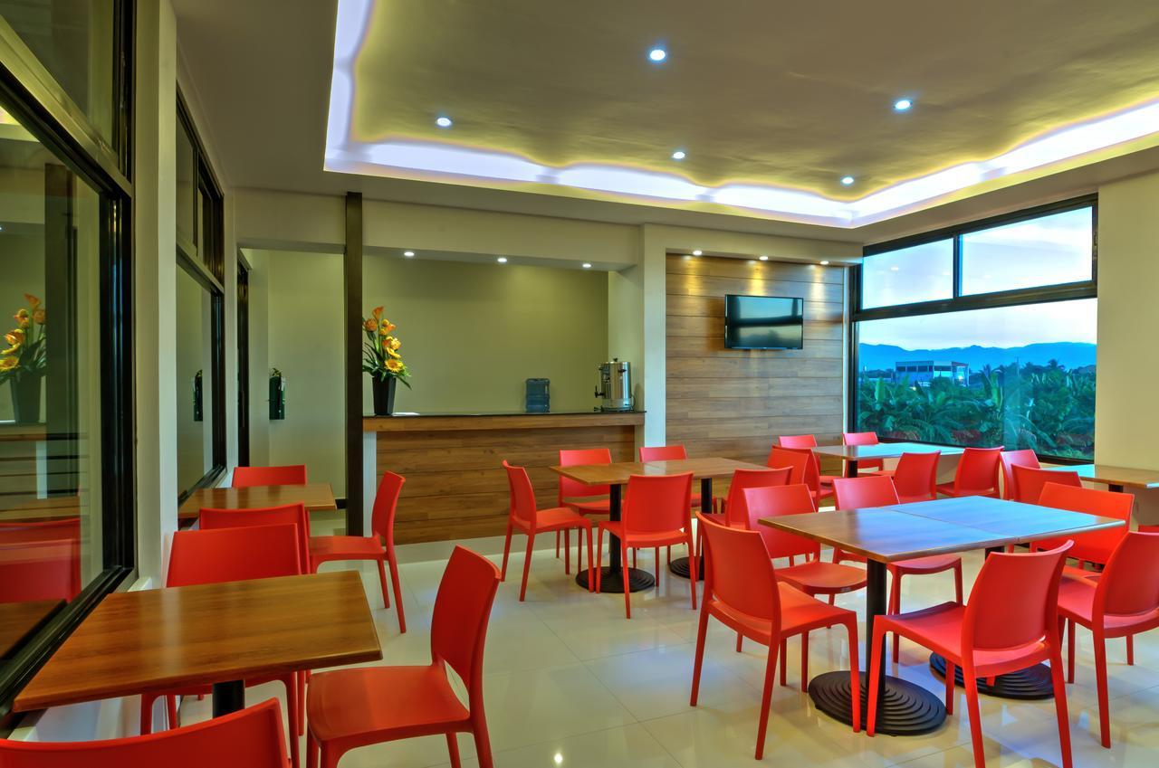 Amaris Suites Butuan City Eksteriør bilde