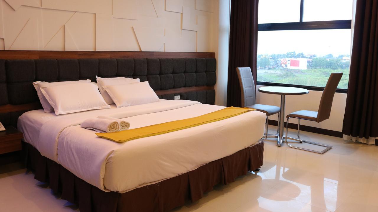 Amaris Suites Butuan City Eksteriør bilde