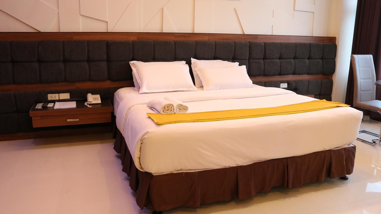 Amaris Suites Butuan City Eksteriør bilde